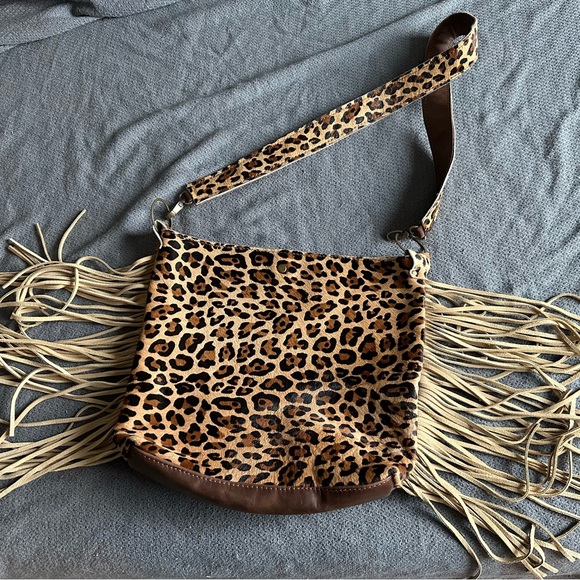 Leopard leather and fur shoulder bag - Picture 3 of 4